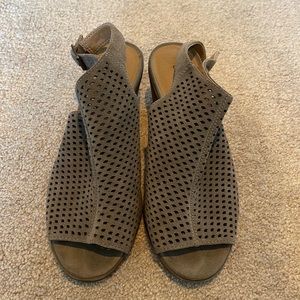 Size 8 Lucky Brand Mules